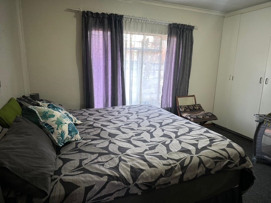 2 Bedroom Property for Sale in Oos Einde North West